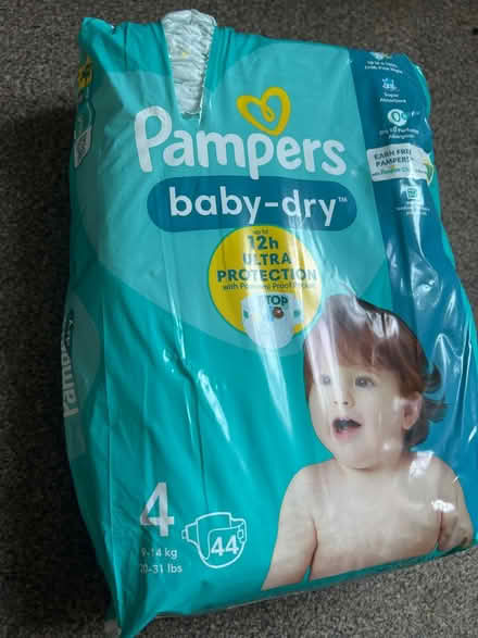 Photo of free Pampers diapers (L392EP) #1