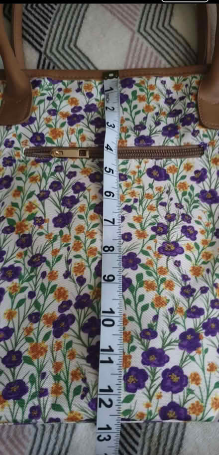 Photo of free Floral shopping bag (Crossways DA2) #4