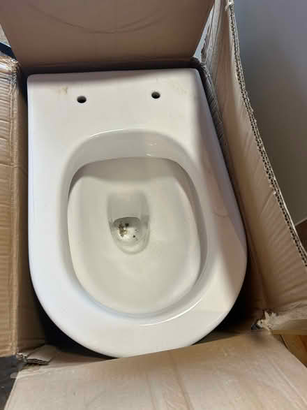 Photo of free Toilet (Freeland. Oxfordshire) #1