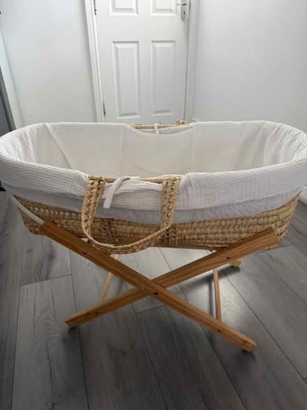Photo of free Baby Moses basket (Ub77rl) #1