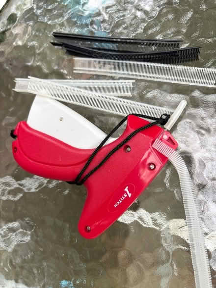 Photo of free 1STITCH tagging gun (Wayland) #1
