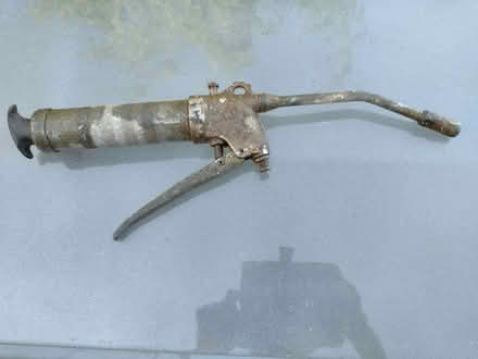 Photo of free Grease gun (Pokesdown BH5) #1