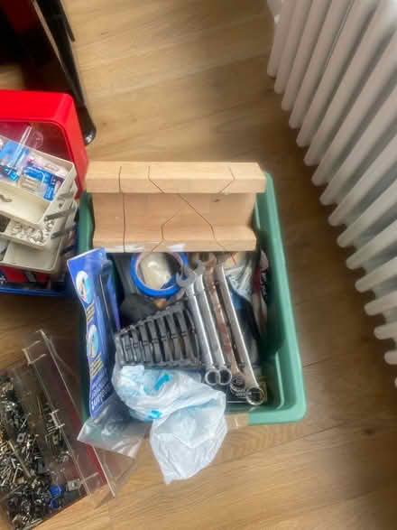Photo of free Power tools,hand tools,assortment of screws and fixings (East Mains G74) #1