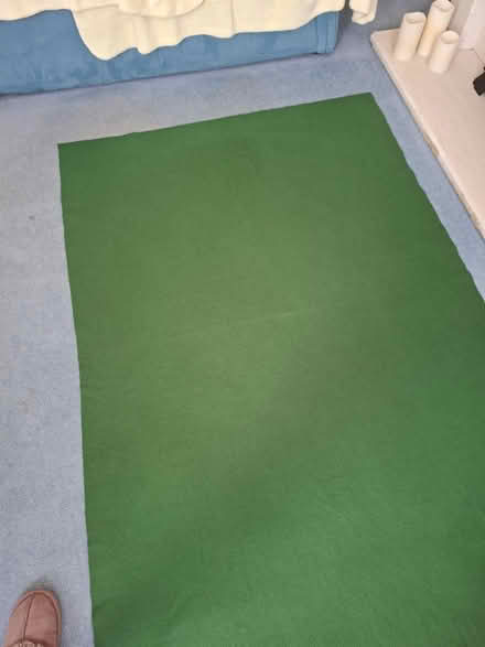 Photo of free Green felt (Welling DA16) #2