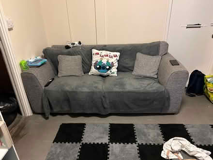 Photo of free Sofa (Wandsworth SW18) #1