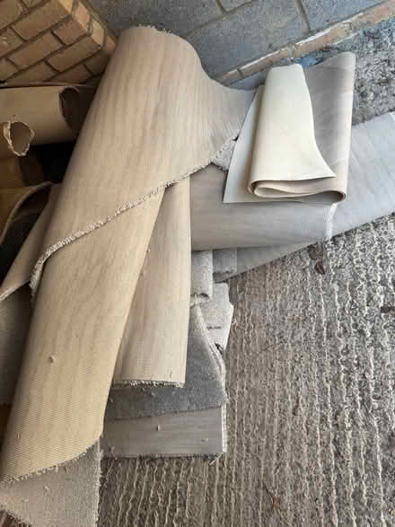 Photo of free New grey carpet trimmings, old pink carpet and old underlay (Colchester CO4) #1