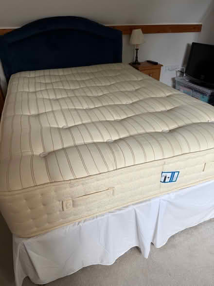Photo of free 4ft6in double divan with drawers with matress (Dedham Heath CO7) #2