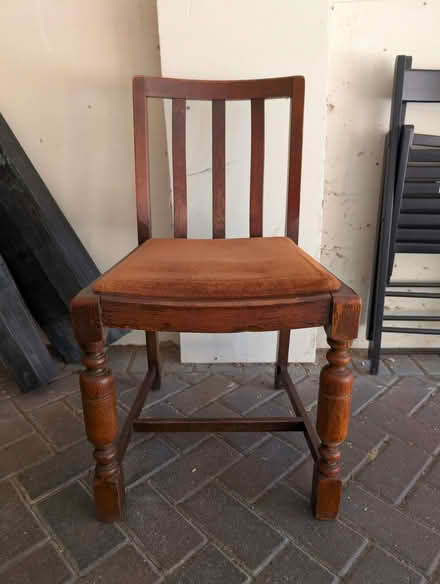 Photo of free Solid Oak Dining Chair (Bedford Centre MK40) #1