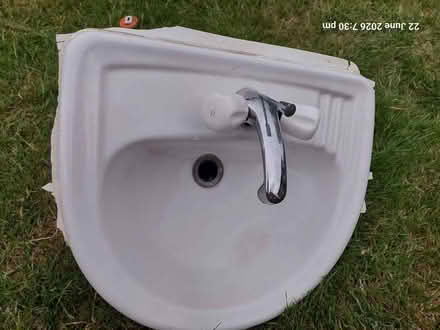 Photo of free Inset Wash basin / Sink (Twyford RG10) #1