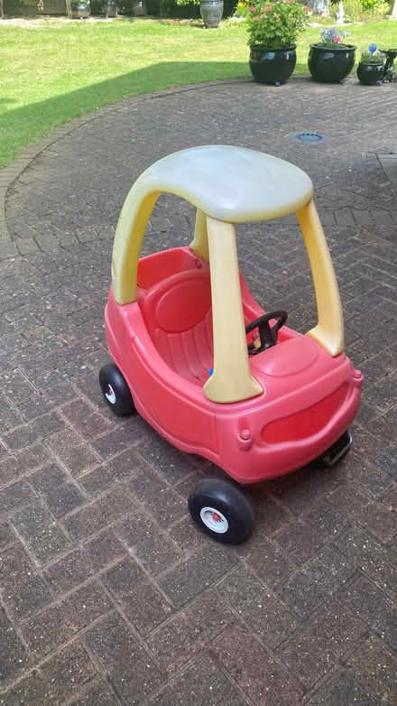 Photo of free Toddler sit in car (Goldsworth Park GU21) #1