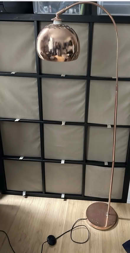 Photo of free curva Floor Lamp copper colour (W3 6HA) #1