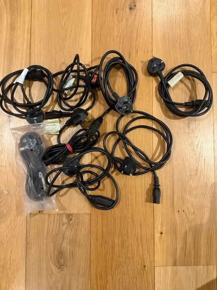 Photo of free Computer/Accessories power cables (Brighton BN1) #1
