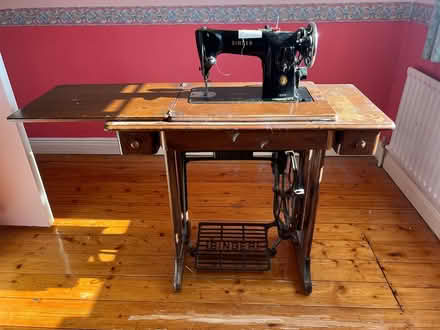 Photo of free Old Singer Sewing Machine (Dublin 11) #2