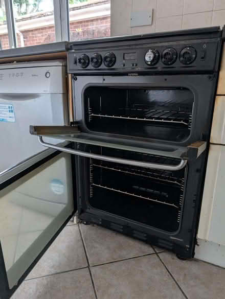 Photo of free Free standing gas cooker with integral gas oven (Palmer Park RG1) #3