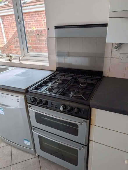 Photo of free Free standing gas cooker with integral gas oven (Palmer Park RG1) #1
