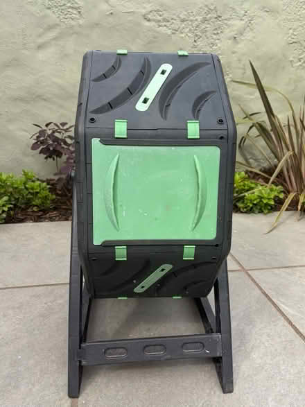 Photo of free Rotatable compost bin (Hove BN3) #2