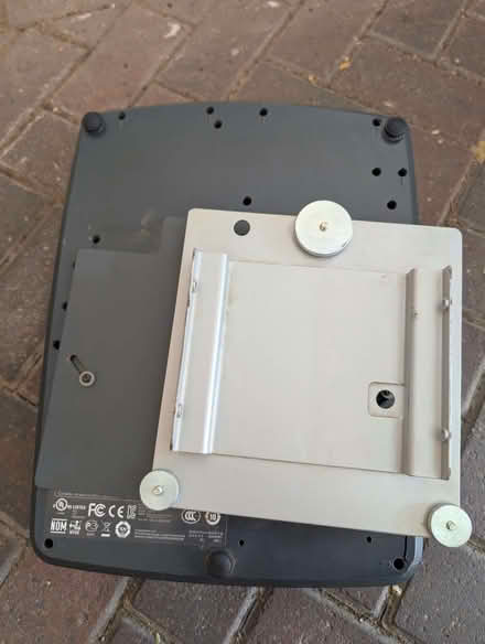 Photo of free Promethean UST-P1 ultra-short-throw projector (Bedford Centre MK40) #3