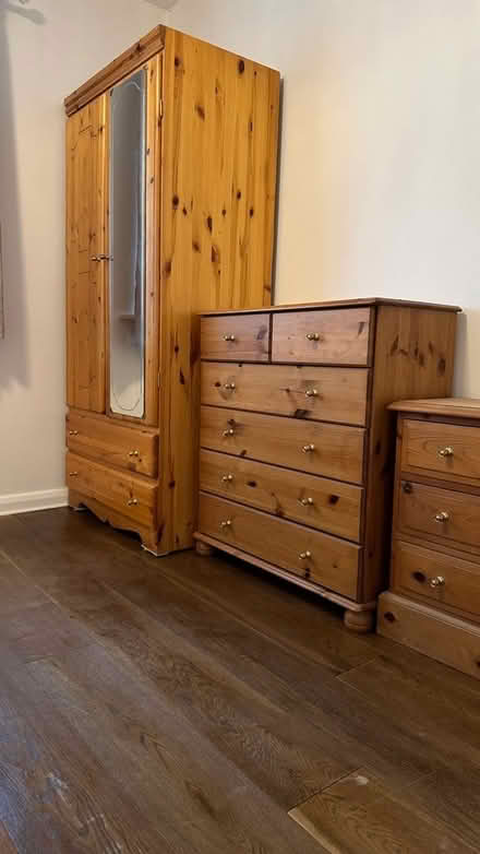 Photo of free Wooden Bedroom Furniture Set (Shirley CR0) #3