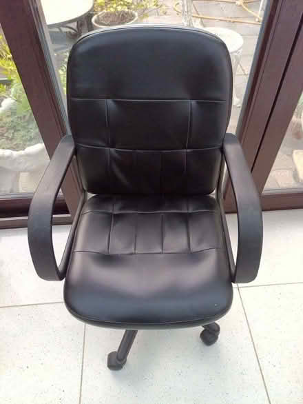 Photo of free Office swivel Chair (Chigwell Row IG7) #1