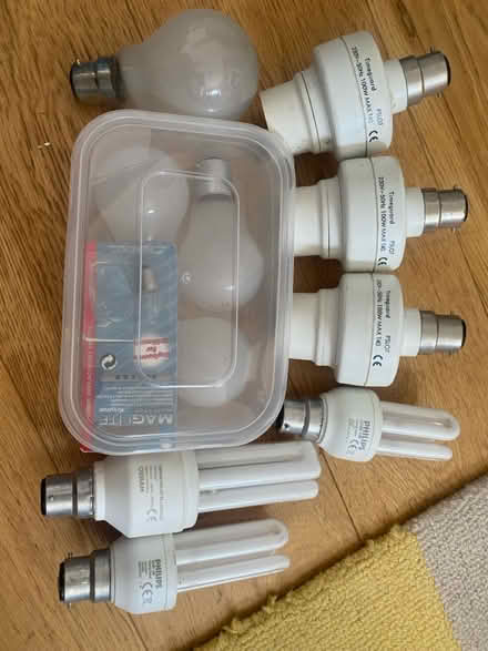 Photo of free Miscellaneous light bulbs (Penarth CF64) #1