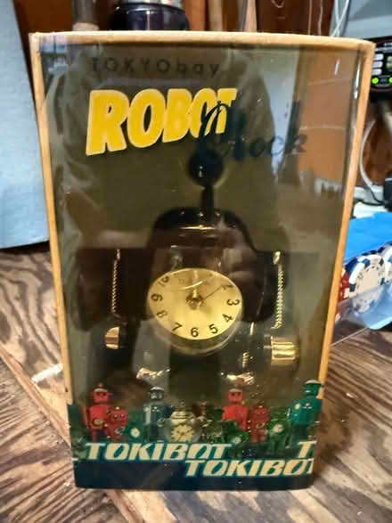 Photo of free Collectible Robot Clock – “Tokibot” (Terra Linda) #2