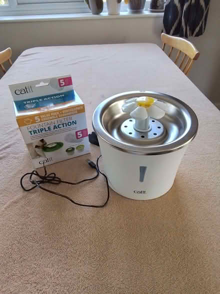 Photo of free Cat fountain (Selattyn SY10) #1