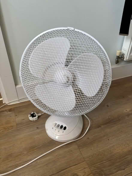 Photo of free Desk fan (Ensleigh BA1) #1