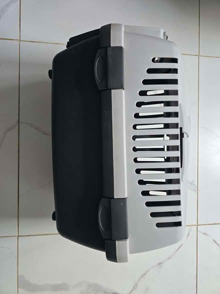 Photo of free Pet carrier (Pinkneys Green SL6) #2
