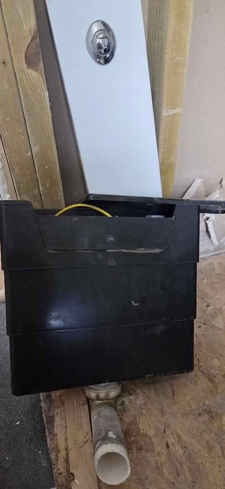 Photo of free Flush tank (Old Coulsdon CR8) #1