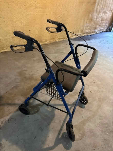 Photo of free assistance walker (Cresco/Paradise Valley) #2