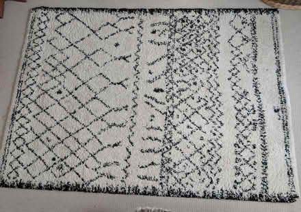 Photo of free Rug - 120x170 (Sydenham SE26) #2