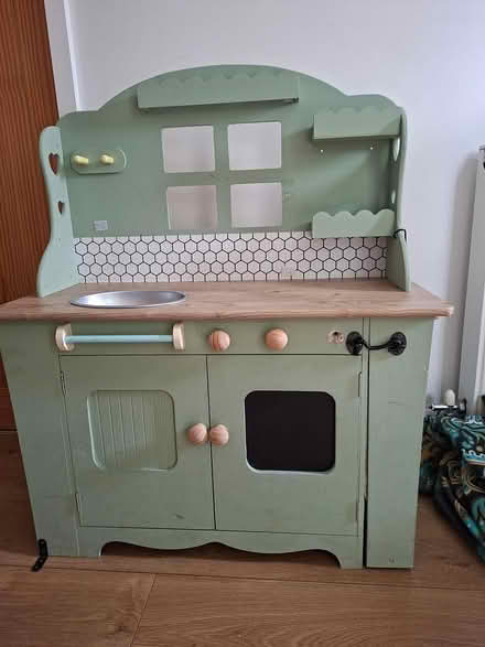 Photo of free Small unit (DE73) #1