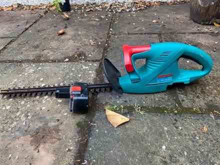 Photo of free Bosch cordless hedge trimmer - no charger (Craigie DD4) #1