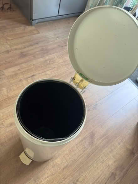 Photo of free Large pedal bin (Risinghurst OX3) #2