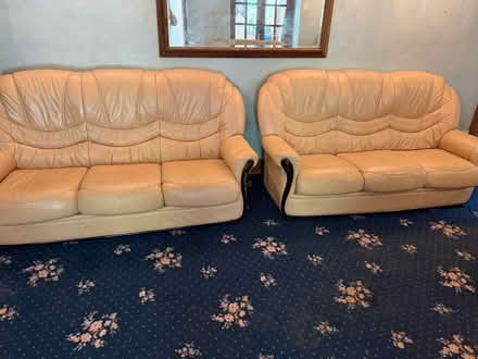 Photo of free 3cream leather sofas and single chair (Cumnor OX2) #1