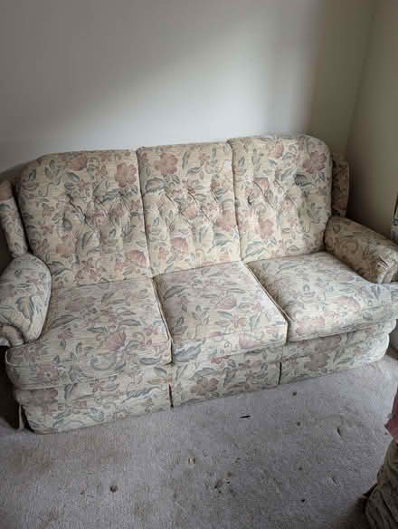 Photo of free Suite (Elland HX5) #1