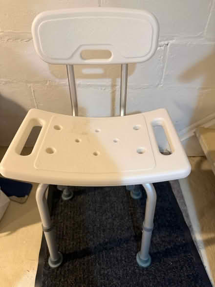 Photo of free Shower chair (Paramus) #1