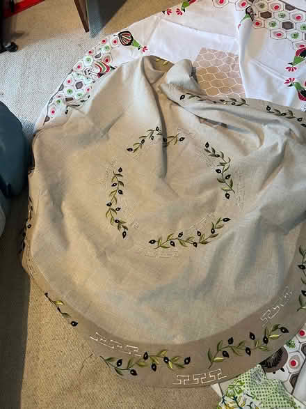 Photo of free Round table cloth & napkins (Dublin 11) #1