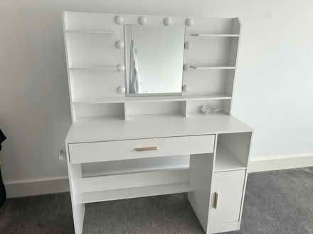 Photo of free Dressing table (Sandridge AL4) #2