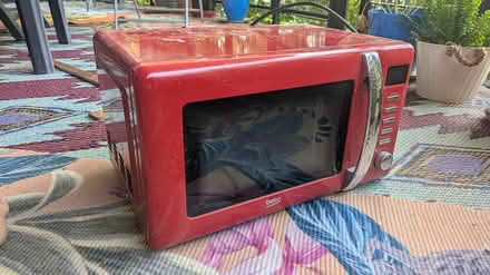 Photo of free Red Microwave (Camberwell SE5) #1
