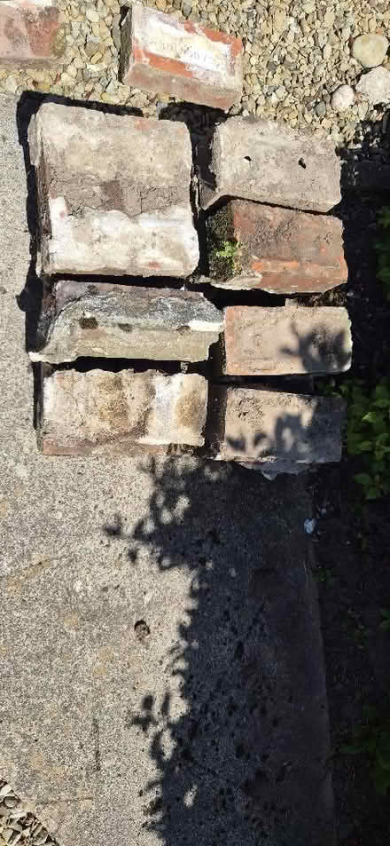 Photo of free 35 x Red Bricks (Morecambe LA4) #4