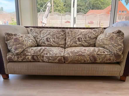 Photo of free Floral Tapestry 2/3-Seater Sofa (Collection Only) (Eltham SE9) #2