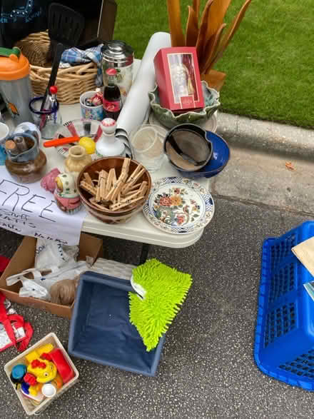 Photo of free Over flowing table free stuff (ITP-Buckhead Margaret Mitchell) #4