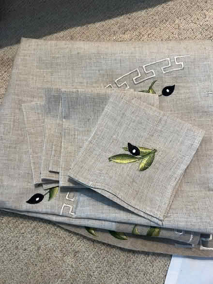 Photo of free Round table cloth & napkins (Dublin 11) #2