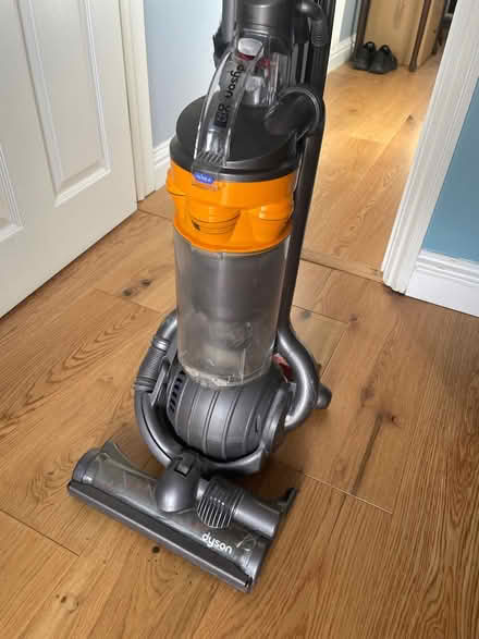 Photo of free Dyson vacuum (MK4 Tattenhoe) #1