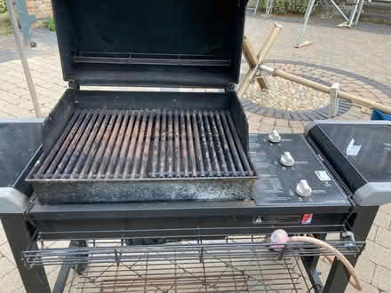 Photo of free Weber genesis gas BBQ (Tenchley Park RH8) #3