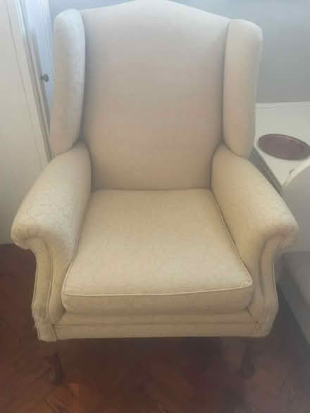 Photo of free Traditional armchair (Birmingham B17) #1