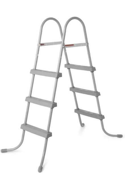 Photo of free Pool Ladder (Gladstone Park (60646)) #1