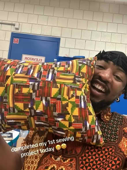 Photo of sewing machine (Roxbury) #3