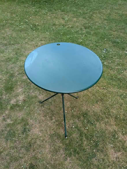 Photo of free Green metal garden table (Old Road OX3) #1